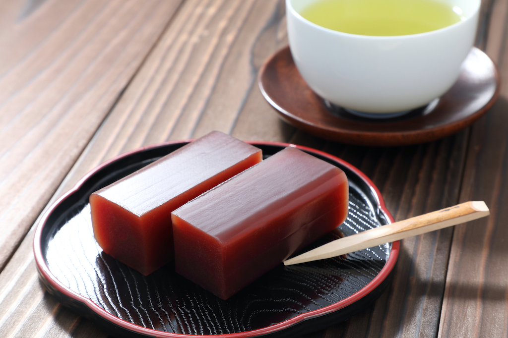 What's a good sake to bring home as a gift?